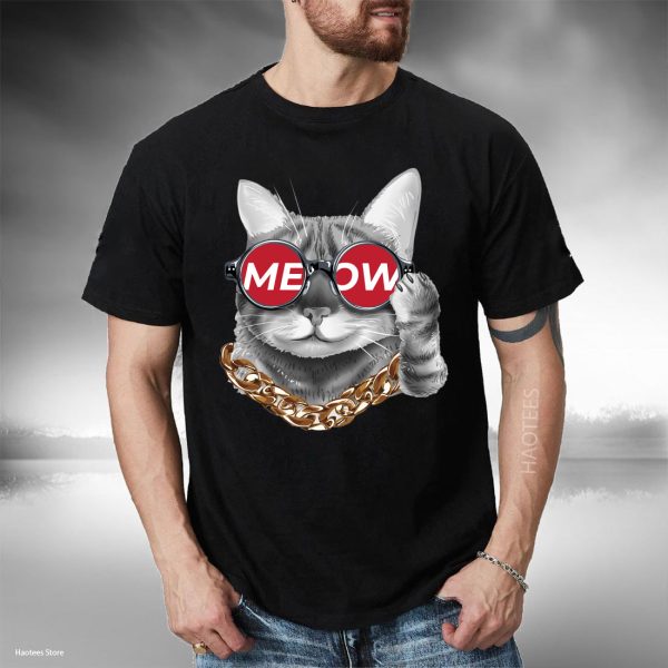 The king of cats is luxurious and noble T-Shirt