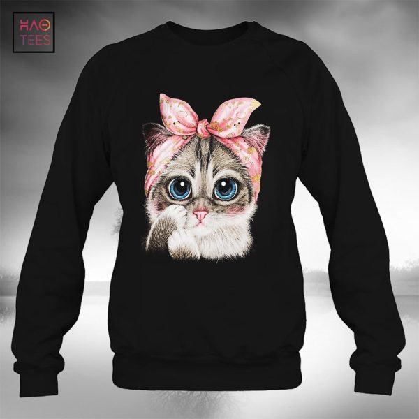 Cute cat wearing a pink bow T-Shirt