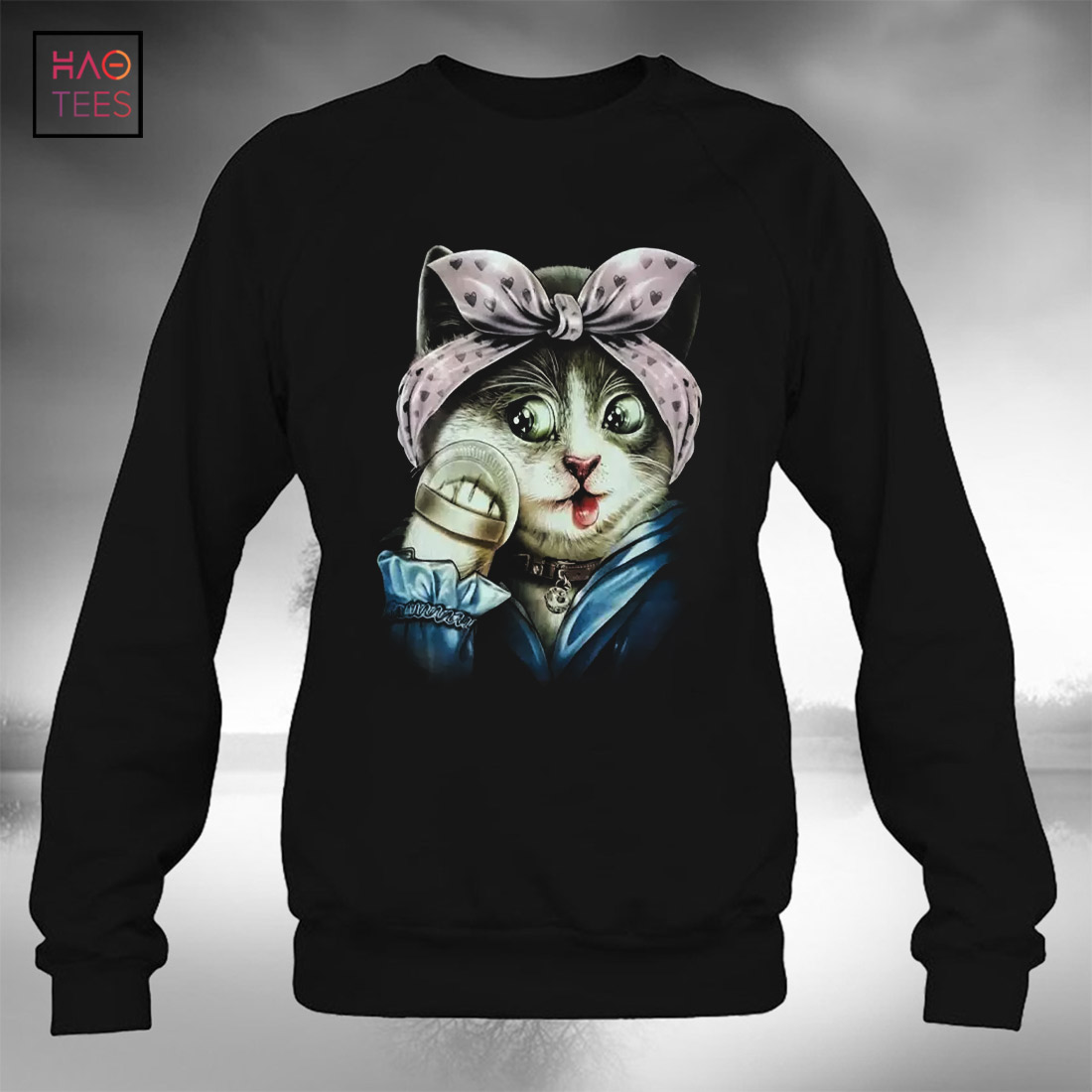 Classy female cat with bow makeup Tshirt
