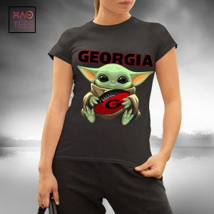 Baby Yoda Loves The Georgia Bulldogs Star Wars Shirt