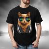 Couple of cats hugging and looking at the stars Shirt