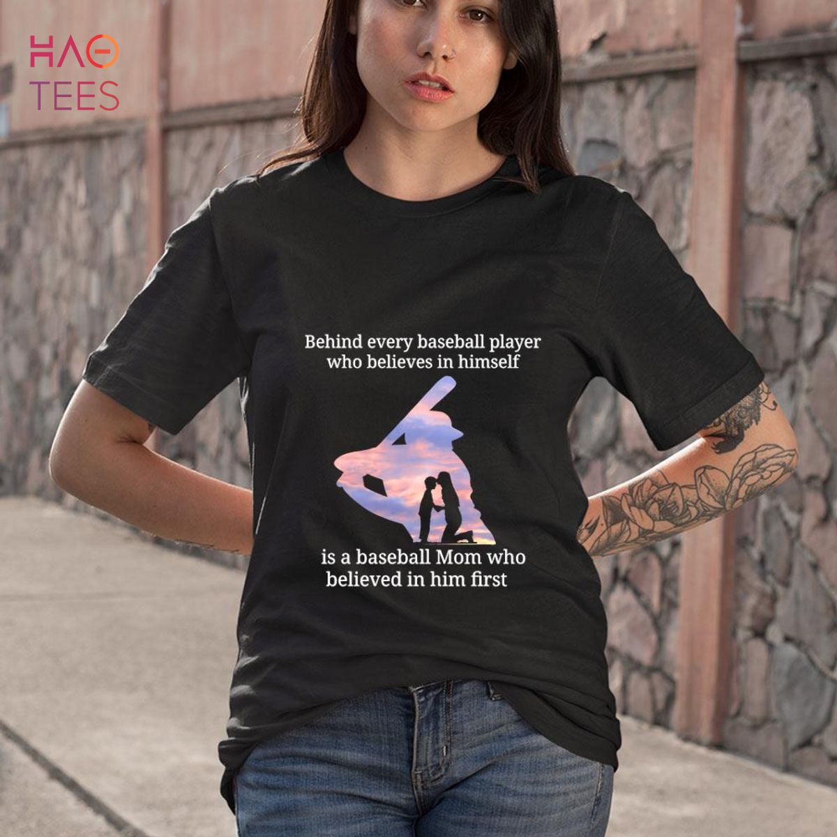 Behind Every Baseball Player Who Believes In Himself Is A Baseball Mom Shirt Behind Every Baseball Player Who Believes In Himself Is A Baseball Mom Shirt