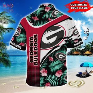[LIMITED] Georgia Bulldogs Customized Summer Hawaiian Shirt, With Tropical Pattern For Fans
