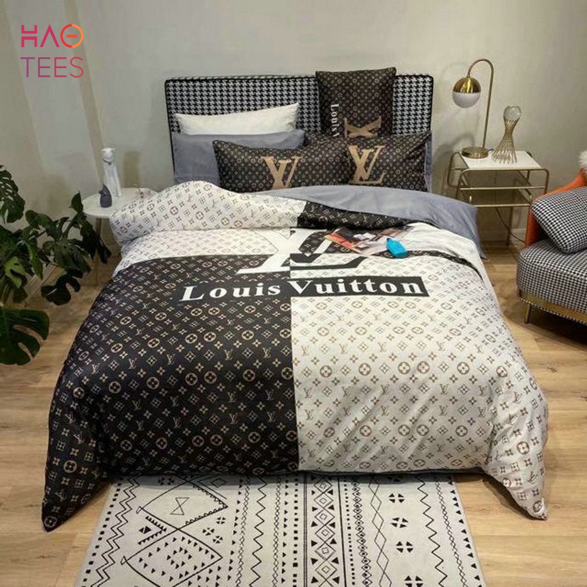NEW Louis Vuitton Limited Edition Gray Bedding Set