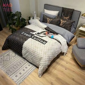 Louis Vuitton Black  White Bedding Set Limited Edition