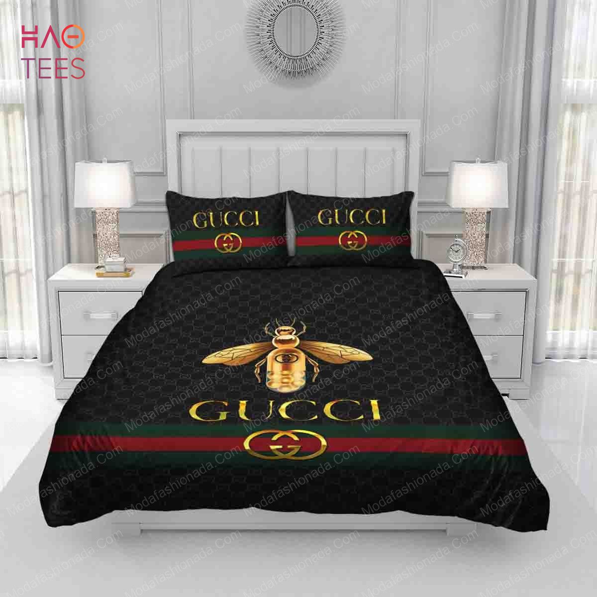 Louis Vuitton And Bugs Bunny Gucci Snake Dark Brown Bedding Set - Tagotee
