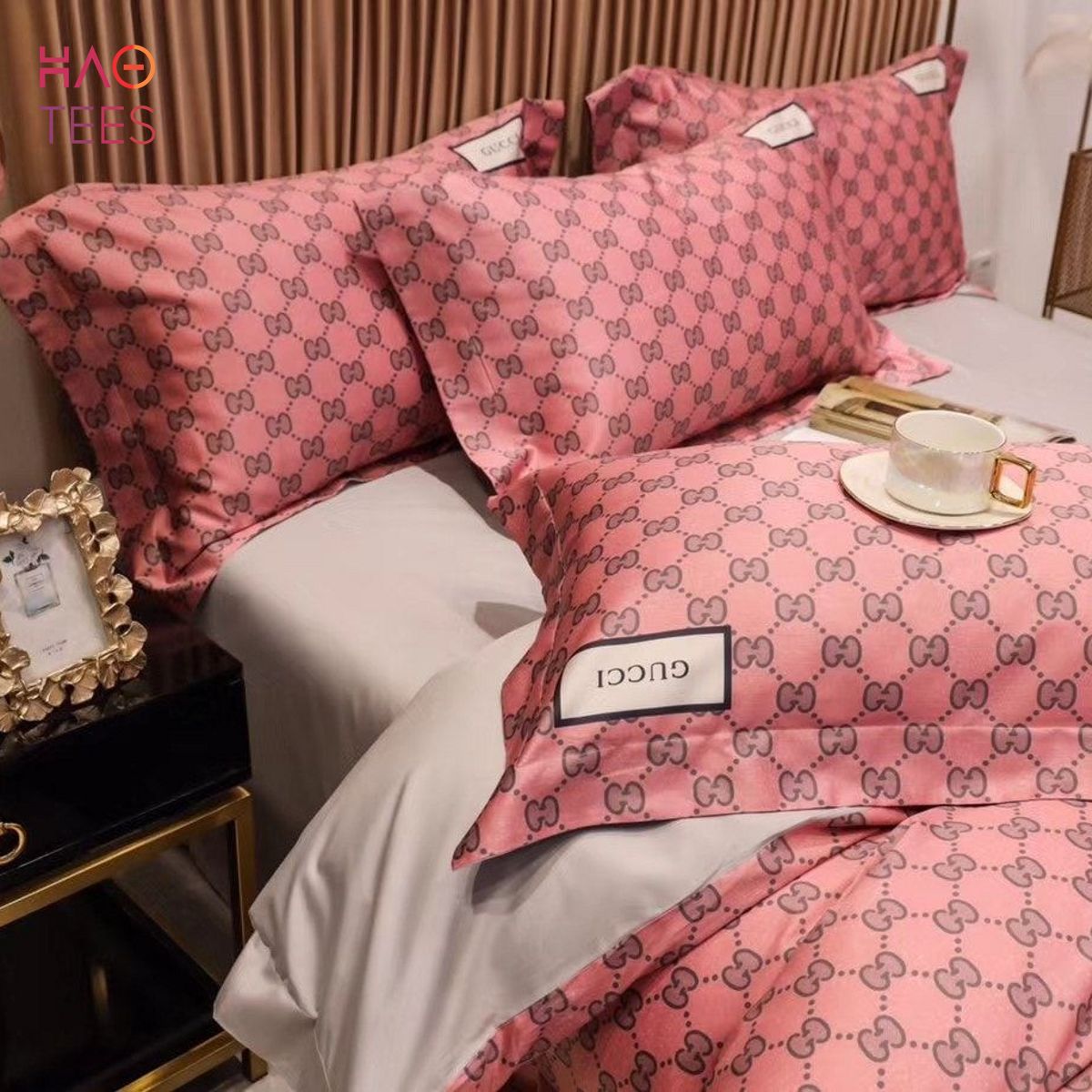 TRENDDING Gucci Mix Pink Luxury Color Bedding Sets