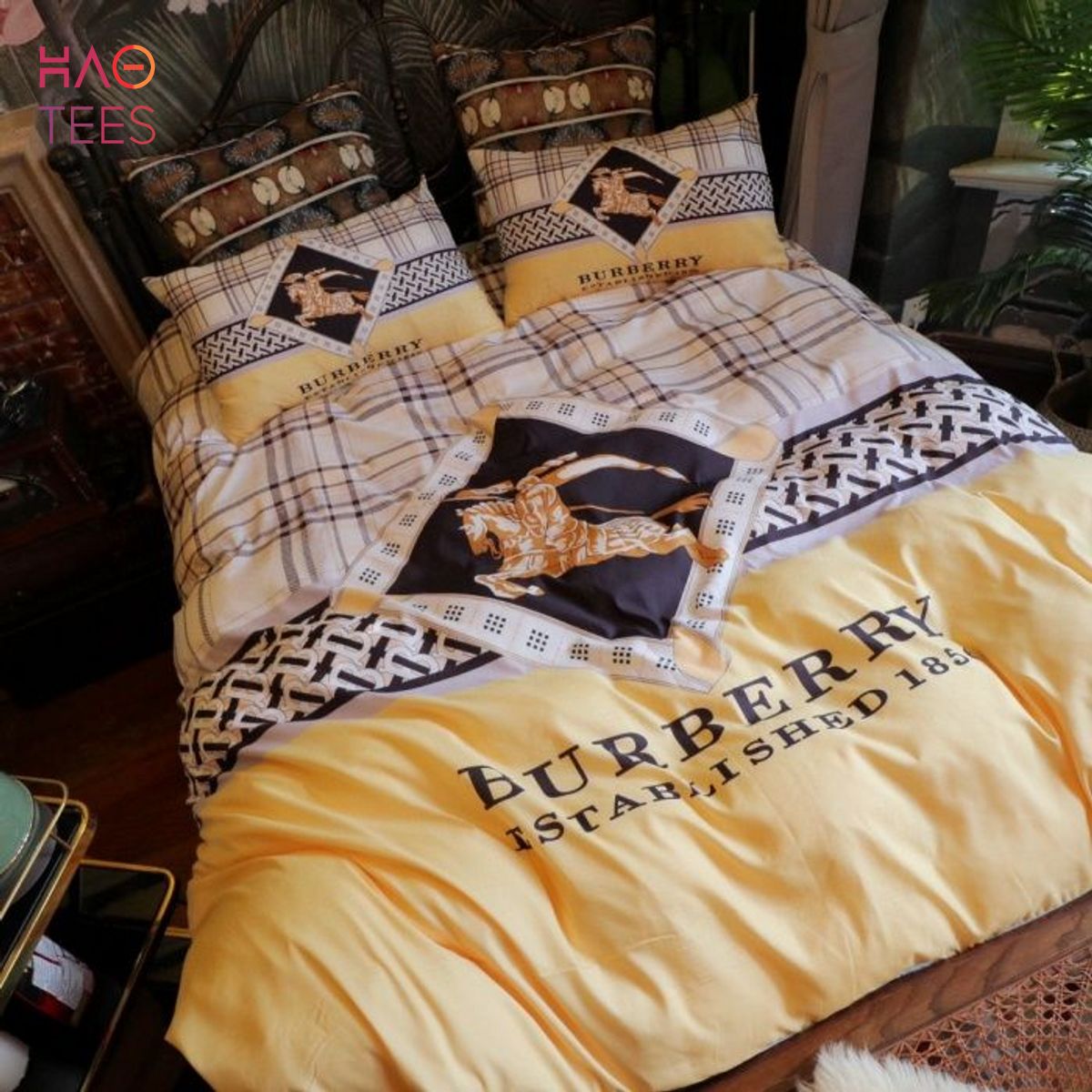 Burberry Mix Gold Luxury Color Duvet Cover Bedding Set Limited Edition