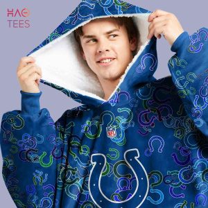 Personalized NFL Skull Indianapolis Colts Sherpa Hoodie Blanket - LIMITED  EDITION