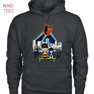 Charlie Brown And Snoopy Watching City Baltimore Orioles T-Shirt