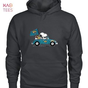 Jacksonville Jaguars Snoopy Drives Jacksonville Jaguars Beetle Car Fan T-Shirt