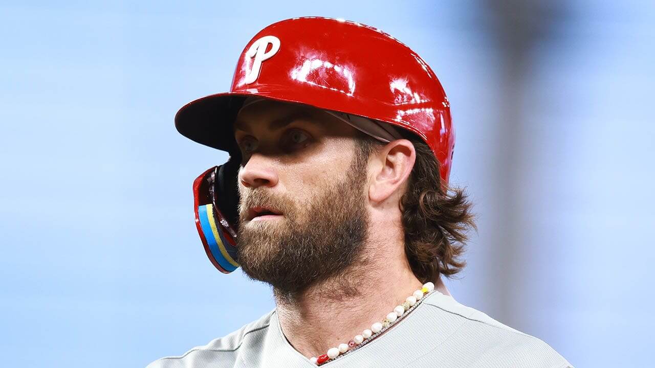 Hot Bryce Harper carries Phillies into 1st World Series since 2009