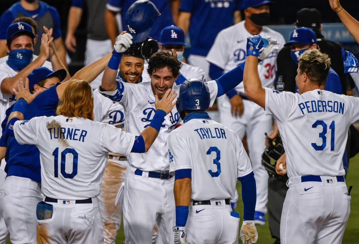 Los Angeles Dodgers on X: Victory formation! Dodgers x @Yaamava