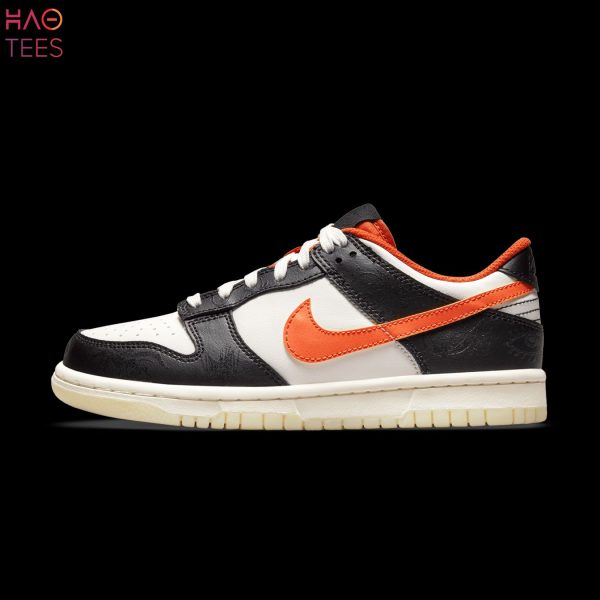 AVAILABLE Nike Dunk Low Premium GS Halloween