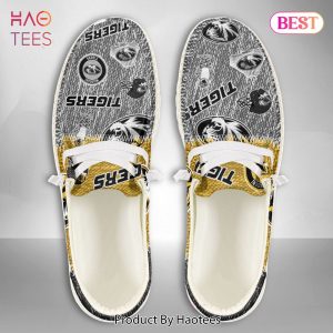 HOT TREND NCAA Minnesota Golden Gophers Custom Name Hey Dude Shoes