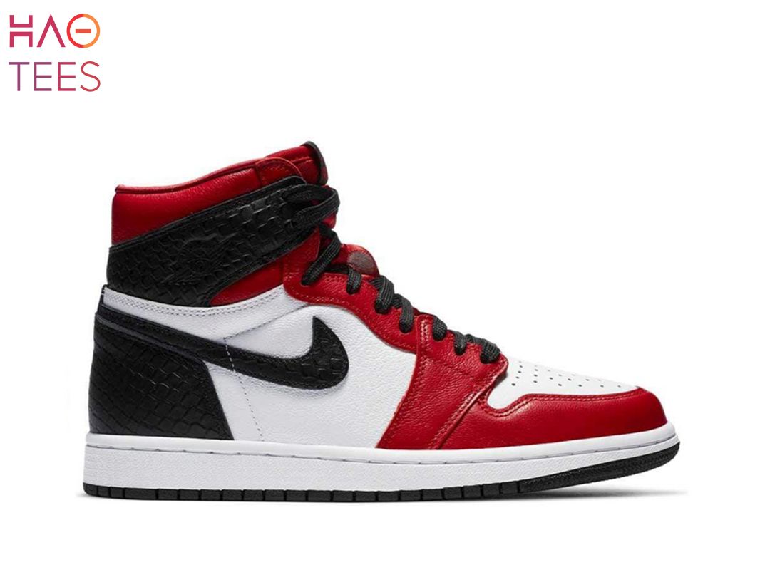 HOT TREND Nike Air Jordan 1 High Satin Snake Chicago  W