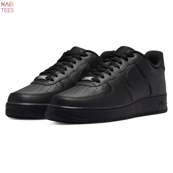 TRENDING Nike Air Force 1 07 Triple Black