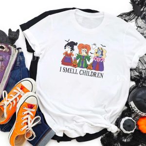 [AVAILABLE] Bluey _I smell children_ Hocus Pocus Halloween Kids Shirt