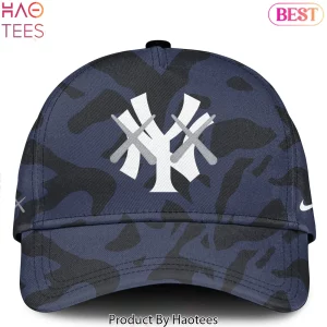 Kaws X New York Yankees Limited Edition Camo Zip Hoodie